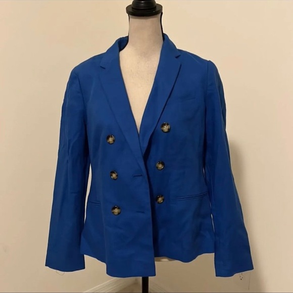 Talbots womans blazer size 12, petites lined double breasted. - Picture 4 of 5